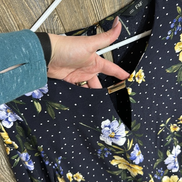 Navy And White Polka Dot Floral Blouse - Picture 3 of 7